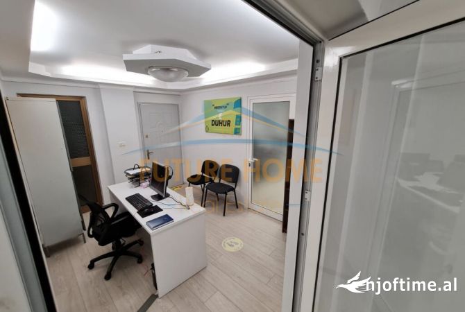 Ambient biznesi me qera 2+1 ne Tirane - 950 Euro