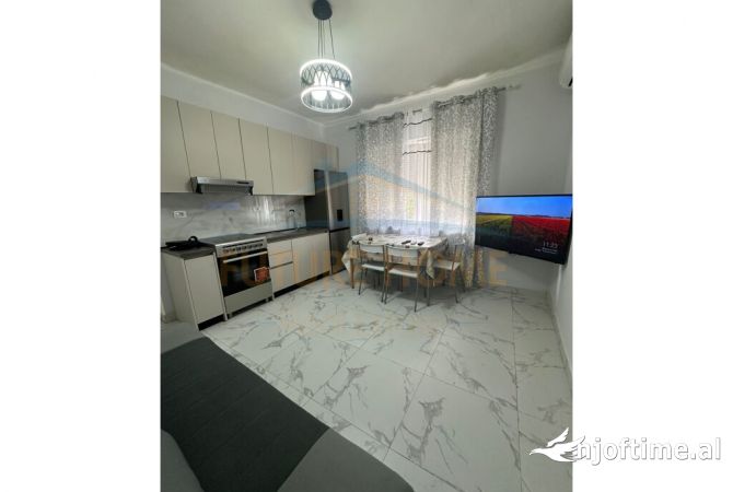 Shtepi me qera Apartament ne Tirane, 1+1, Mobilimi E mobiluar, Pagesa 570  Euro.