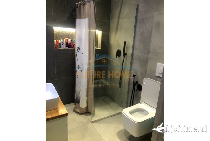 Shtepi me qera Apartament ne Tirane, 2+1, Mobilimi E mobiluar, Pagesa 700  Euro.