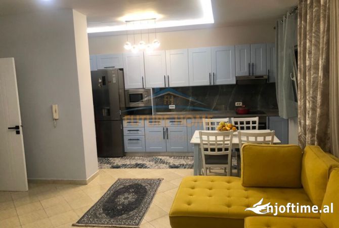 Shtepi me qera 2+1 ne Tirane - 700 Euro