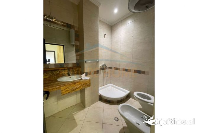 Shtepi me qera 2+1 ne Tirane - 1,500 Euro