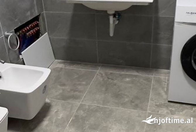 Shtepi me qera Apartament ne Tirane, 2+1, Mobilimi E mobiluar, Pagesa 550  Euro.