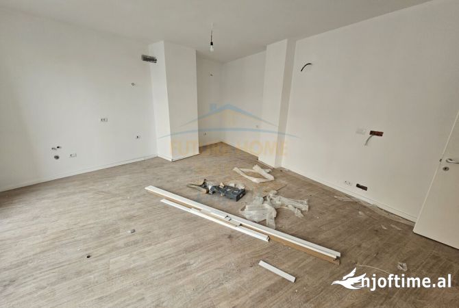 Shtepi ne shitje Apartament ne Tirane, 2+1, Mobilimi Bosh, pa mobiluar, Pagesa 260,000  Euro.