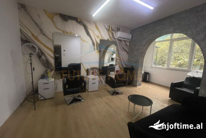 Shtepi me qera Apartament ne Tirane, 2+1, Mobilimi Bosh, pa mobiluar, Pagesa 800  Euro.