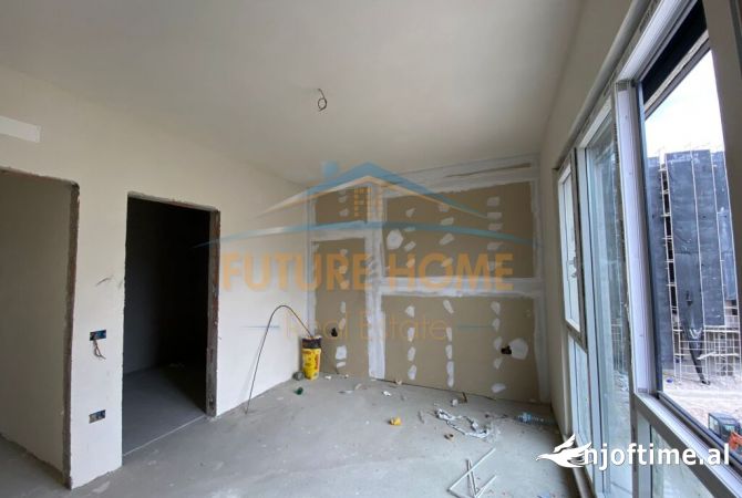Shtepi ne shitje Apartament ne Tirane, 2+1, Mobilimi Bosh, pa mobiluar, Pagesa 180,000  Euro.