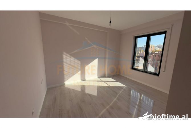 Shtepi ne shitje Apartament ne Tirane, 2+1, Mobilimi Bosh, pa mobiluar, Pagesa 240,000  Euro.