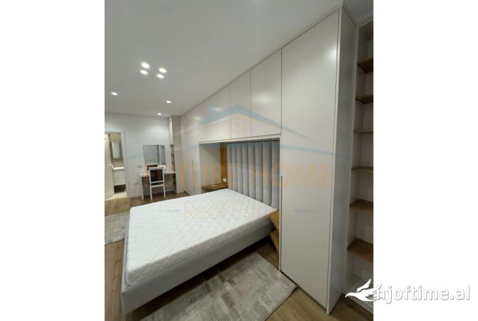 Shtepi me qera Apartament ne Tirane, 2+1, Mobilimi E mobiluar, Pagesa 900  Euro.