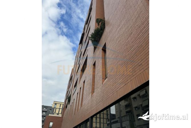 Shtepi me qera 2+1 ne Tirane - 900 Euro