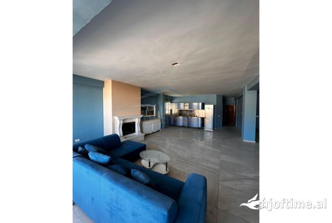 Shtepi ne shitje Apartament ne Tirane, 2+1, Mobilimi E mobiluar, Pagesa 190,000  Euro.