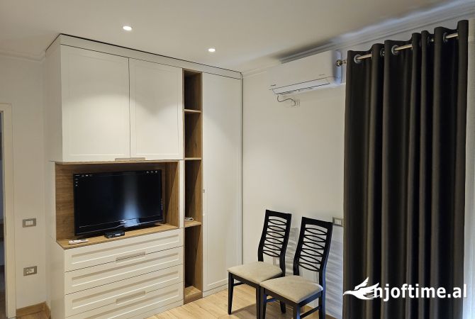 Shtepi ne shitje Apartament ne Tirane, 2+1, Mobilimi E mobiluar, Pagesa 190,000  Euro.
