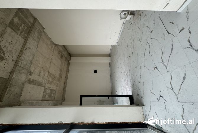 Ambient biznesi me qera 1+1 ne Tirane - 1,000 Euro