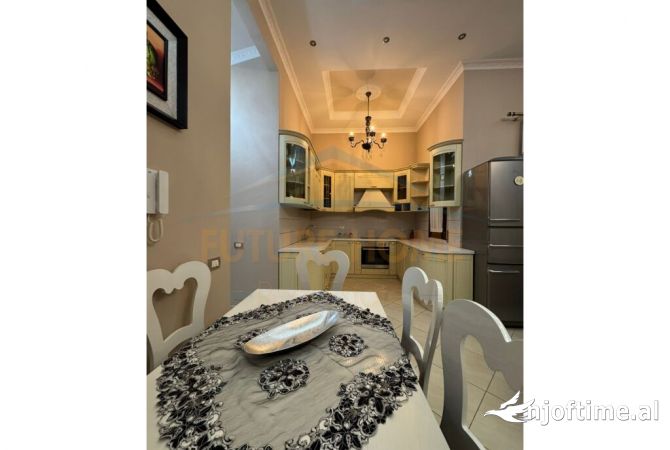 Casa in affitto 2+1 a Tirana - 800 Euro