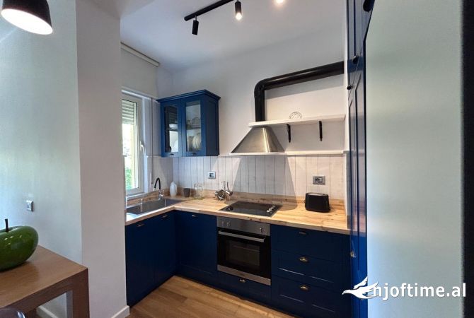 Shtepi me qera 2+1 ne Tirane - 1,000 Euro