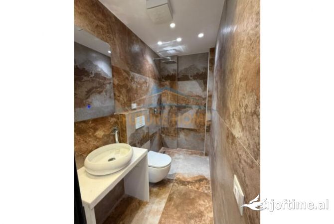 Shtepi me qera Apartament ne Tirane, 1+1, Mobilimi E mobiluar, Pagesa 535  Euro.