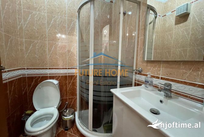 Ambient biznesi me qera 3+1 ne Tirane - 1,400 Euro