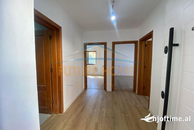 Shtepi ne shitje Apartament ne Tirane, 2+1, Mobilimi Bosh, pa mobiluar, Pagesa 138,000  Euro.