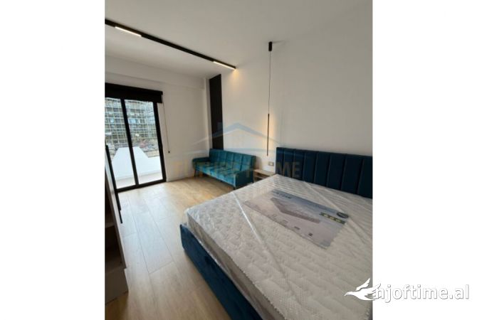 Shtepi me qera Garsoniere ne Tirane - 450 Euro