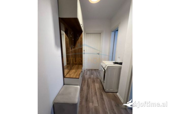 Shtepi ne shitje Apartament ne Tirane, 1+1, Mobilimi E mobiluar, Pagesa 105,000  Euro.