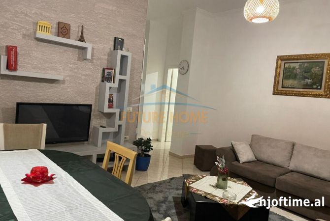 Shtepi me qera Apartament ne Tirane, 2+1, Mobilimi E mobiluar, Pagesa 490  Euro.