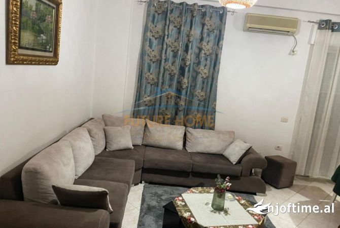 Shtepi me qera Apartament ne Tirane, 2+1, Mobilimi E mobiluar, Pagesa 490  Euro.