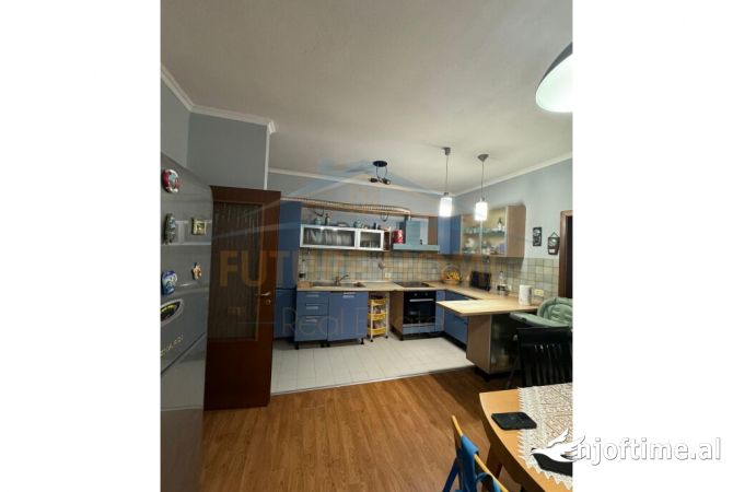 Shtepi ne shitje 3+1 ne Tirane - 280,000 Euro