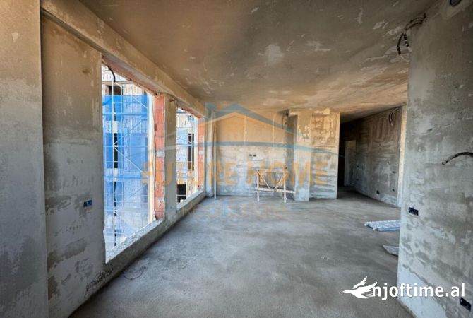 Shtepi ne shitje Apartament ne Tirane, 2+1, Mobilimi Bosh, pa mobiluar, Pagesa 340,000  Euro.