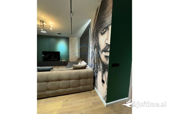 Shtepi ne shitje Apartament ne Tirane, 1+1, Mobilimi E mobiluar, Pagesa 165,000  Euro.