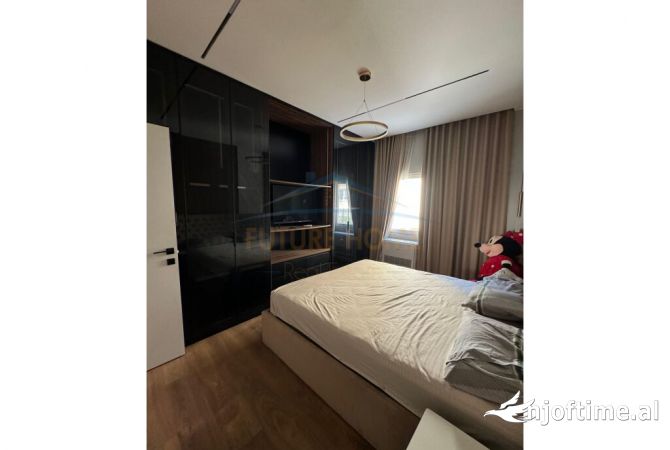 Shtepi ne shitje Apartament ne Tirane, 1+1, Mobilimi E mobiluar, Pagesa 165,000  Euro.