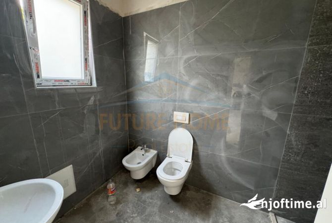Shtepi ne shitje Apartament ne Durres, 1+1, Mobilimi Bosh, pa mobiluar, Pagesa 97,600  Euro.