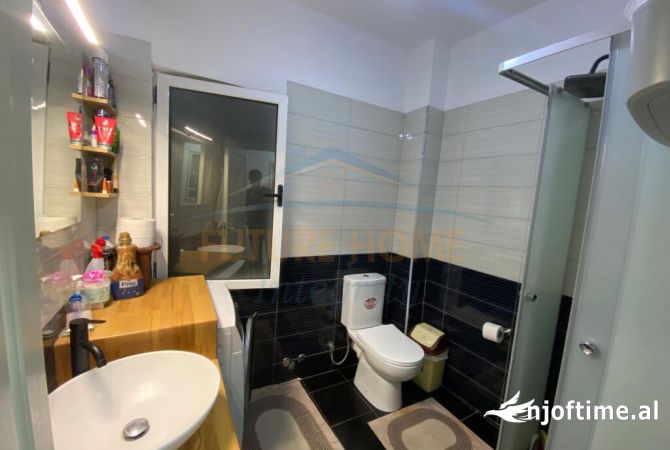 Shtepi me qera Apartament ne Tirane, 1+1, Mobilimi E mobiluar, Pagesa 450  Euro.