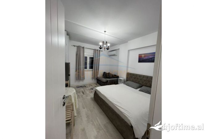 Shtepi me qera Garsoniere ne Tirane - 500 Euro