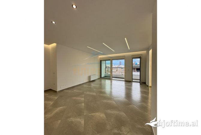 Shtepi ne shitje Apartament ne Tirane, 3+1, Mobilimi Bosh, pa mobiluar, Pagesa 500,000  Euro.
