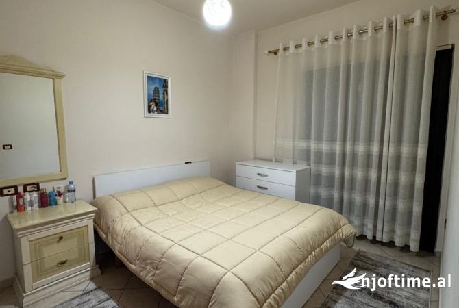 Shtepi me qera 1+1 ne Tirane - 490 Euro