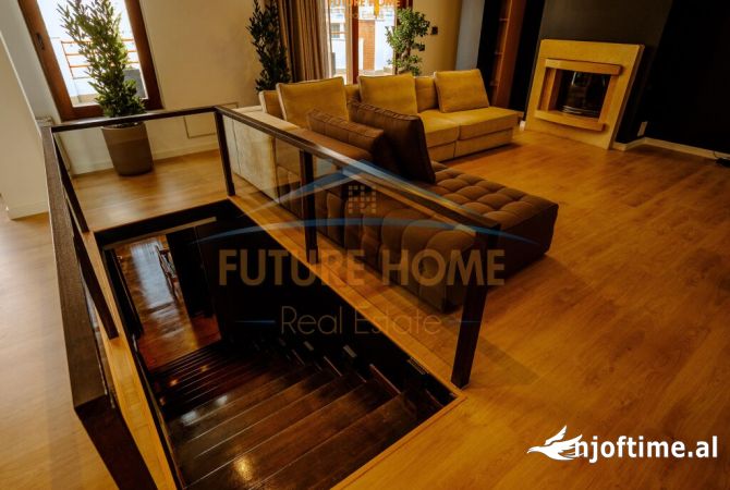 Shtepi ne shitje Duplex(shtepi me 2 kate) ne Tirane, 4+1, Mobilimi E mobiluar, Pagesa 2,000,000  Euro.