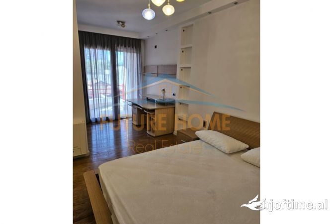 Shtepi ne shitje Duplex(shtepi me 2 kate) ne Tirane, 4+1, Mobilimi E mobiluar, Pagesa 2,000,000  Euro.