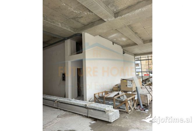 Shtepi ne shitje Apartament ne Tirane, 2+1, Mobilimi Bosh, pa mobiluar, Pagesa 216,000  Euro.