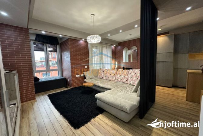 Shtepi me qera 2+1 ne Tirane - 1,000 Euro
