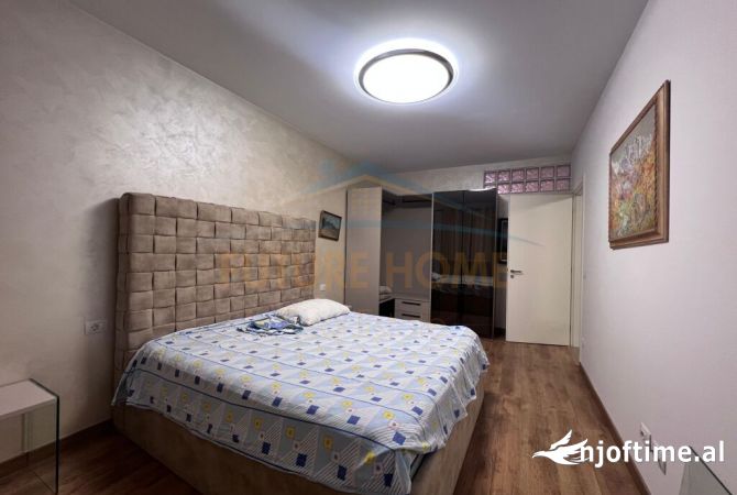 Shtepi me qera 2+1 ne Tirane - 1,400 Euro
