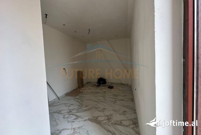 Shtepi ne shitje Apartament ne Tirane, 2+1, Mobilimi Bosh, pa mobiluar, Pagesa 263,007  Euro.