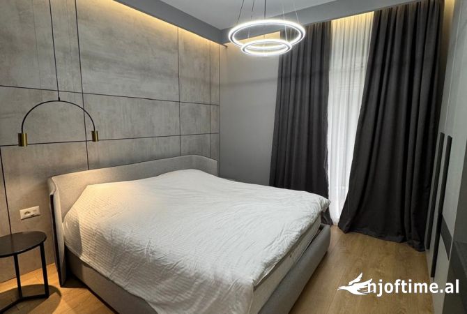 Shtepi me qera 2+1 ne Tirane - 1,000 Euro