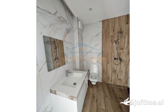 Shtepi ne shitje Apartament ne Kavaje, 2+1, Mobilimi E mobiluar, Pagesa 220,600  Euro.