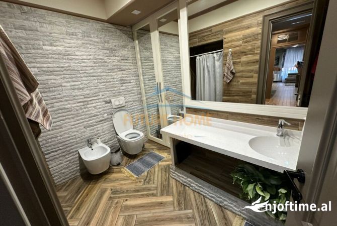 Shtepi ne shitje Apartament ne Tirane, 2+1, Mobilimi E mobiluar, Pagesa 590,000  Euro.