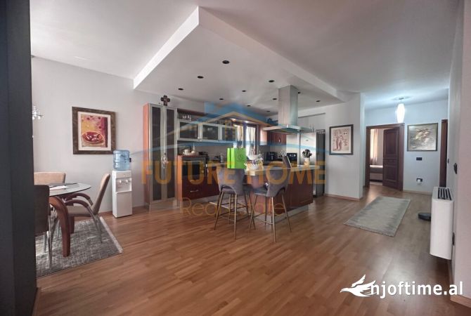 Shtepi ne shitje Duplex(shtepi me 2 kate) ne Tirane, 3+1, Mobilimi E mobiluar, Pagesa 1,350,000  Euro.