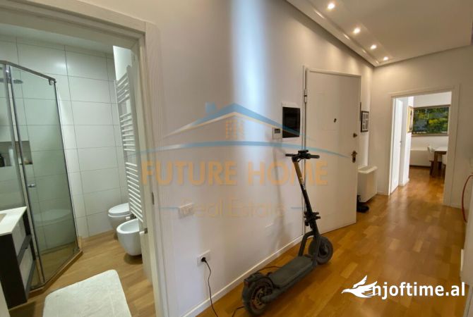 Shtepi ne shitje Apartament ne Tirane, 2+1, Mobilimi E mobiluar, Pagesa 240,000  Euro.