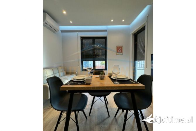 Shtepi me qera Apartament ne Tirane, 1+1, Mobilimi E mobiluar, Pagesa 600  Euro.