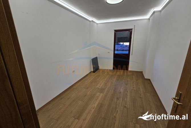 Shtepi ne shitje Apartament ne Tirane, 2+1, Mobilimi Bosh, pa mobiluar, Pagesa 260,000  Euro.