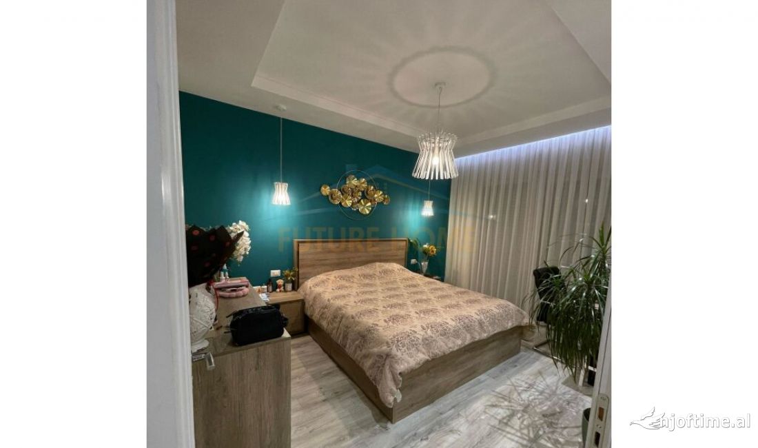 Shtepi ne shitje Apartament ne Tirane, 3+1, Mobilimi E mobiluar, Pagesa 185,000  Euro.