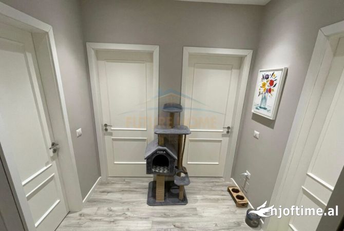 Shtepi ne shitje Apartament ne Tirane, 3+1, Mobilimi E mobiluar, Pagesa 185,000  Euro.