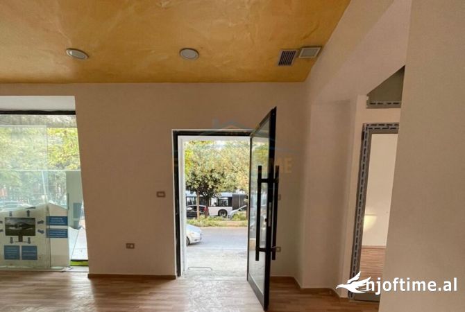 Ambient biznesi ne shitje 1+1 ne Tirane - 1,100,000 Euro