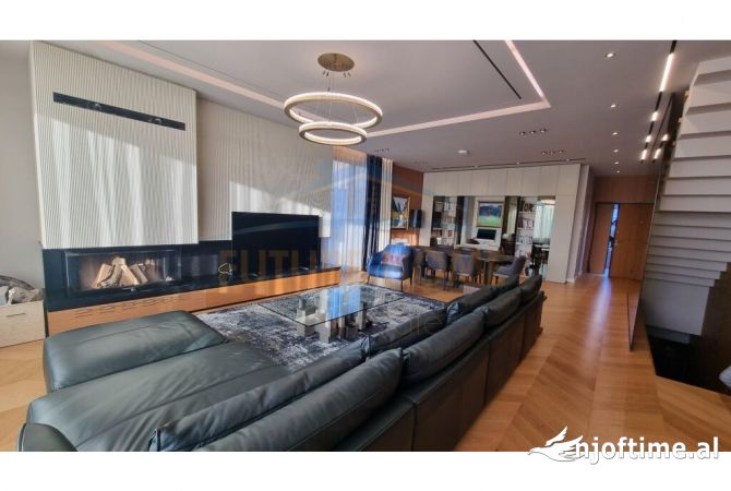 Shtepi ne shitje Vila Luksoze ne Tirane, 3+1, Mobilimi E mobiluar, Pagesa 1,000,000  Euro.